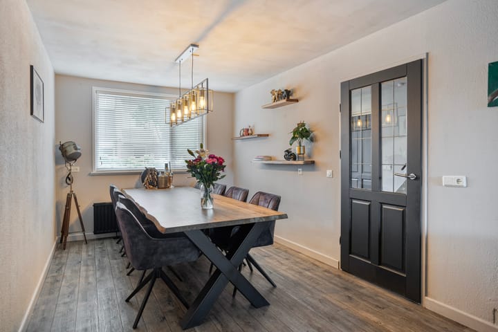 Foto 10 van Hermelijnweide 40