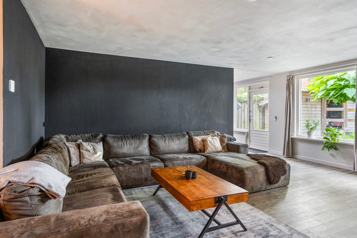 Foto 11 van Hermelijnweide 40