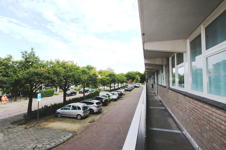 Photo 2 of Ruysdaelstraat 81