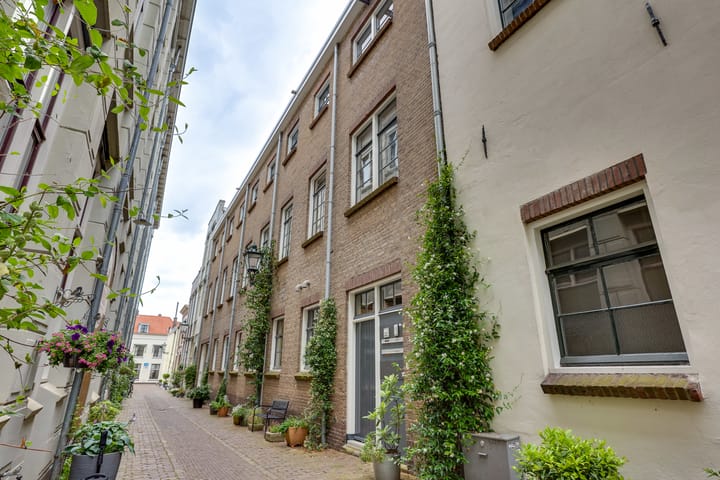 Photo 1 of Breedesteeg 1-02