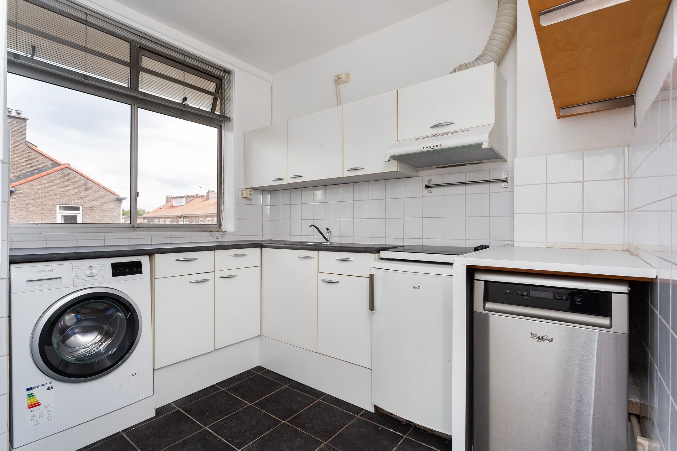 Foto 9 van Herman Robbersstraat 74-D