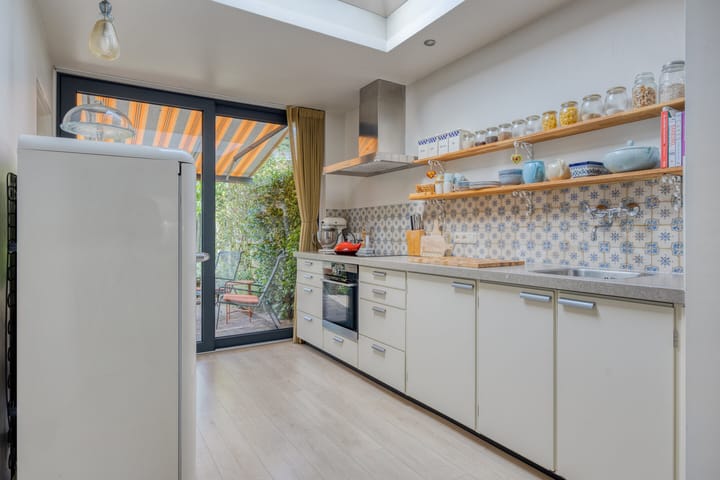 Photo 9 of Begoniastraat 16