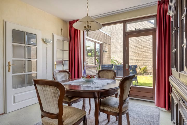 Foto 14 van Plutohof 8