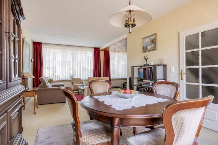 Foto 15 van Plutohof 8