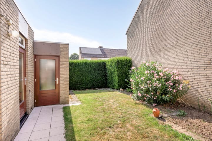 Foto 40 van Plutohof 8