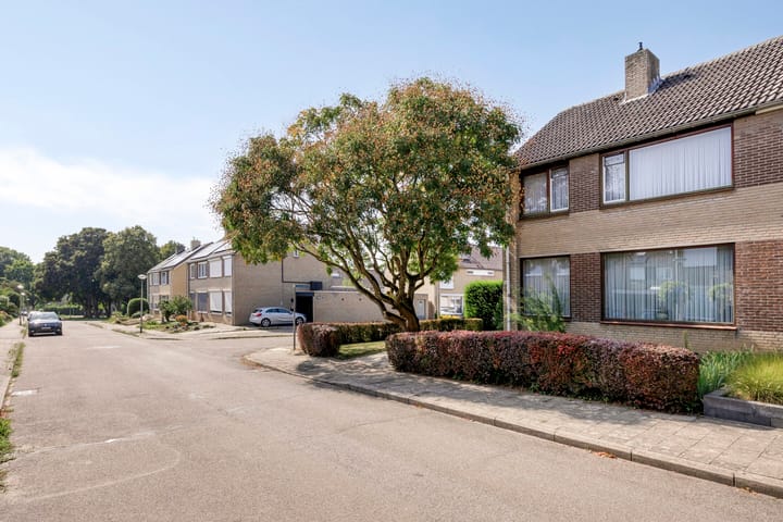 Foto 44 van Plutohof 8