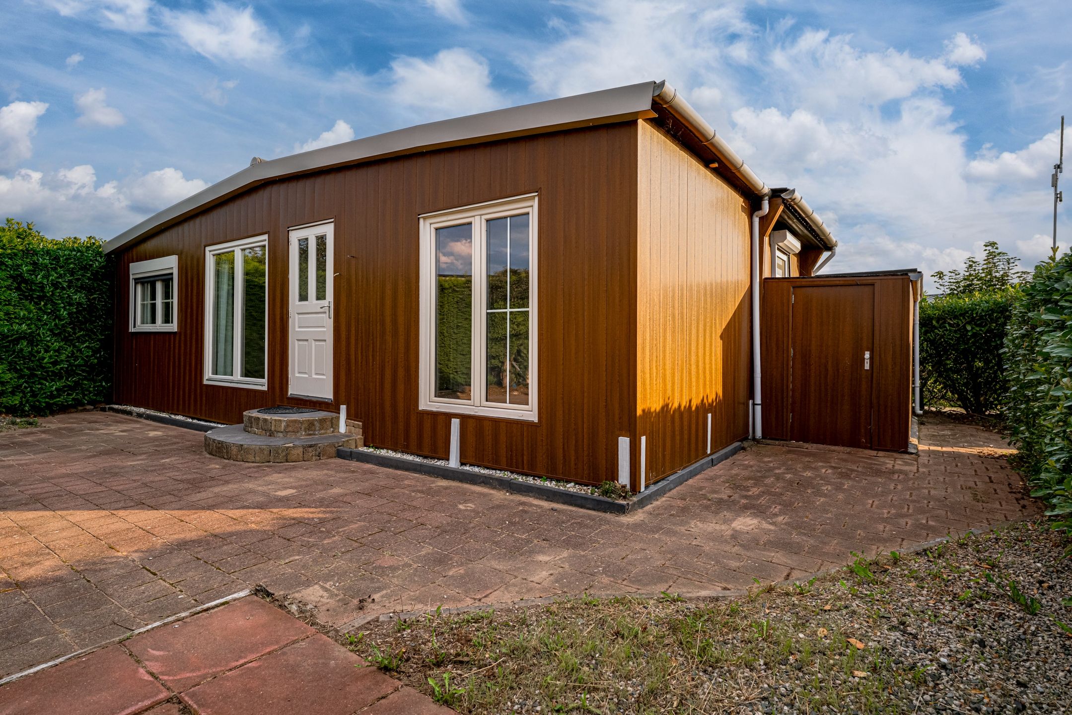 2-bedroom freehold villa in Lathum — photo 3 of 5