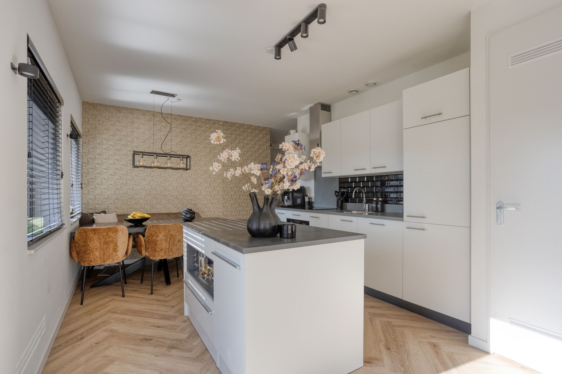 Foto 12 van Burgemeester Elsenlaan 319-F103