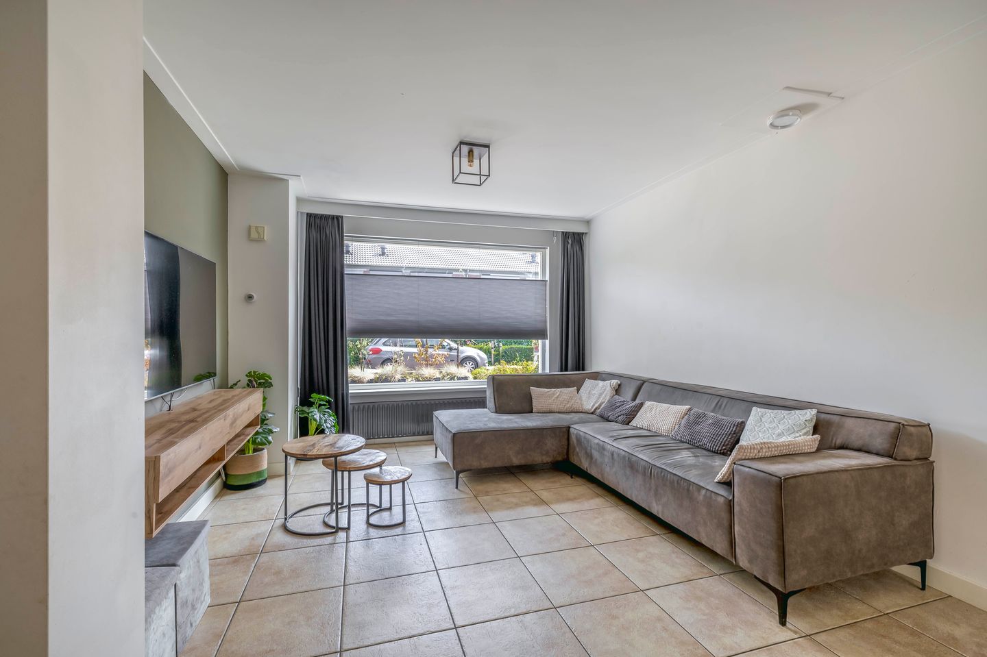 Foto 5 van Debussystraat 10