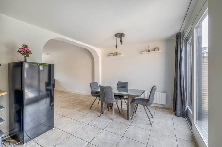 Foto 12 van Debussystraat 10