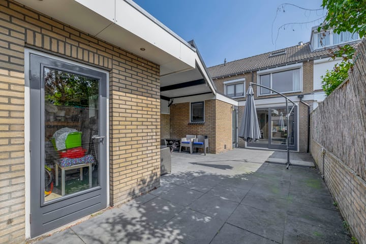 Foto 21 van Debussystraat 10