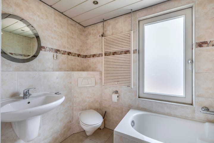 Foto 32 van Debussystraat 10