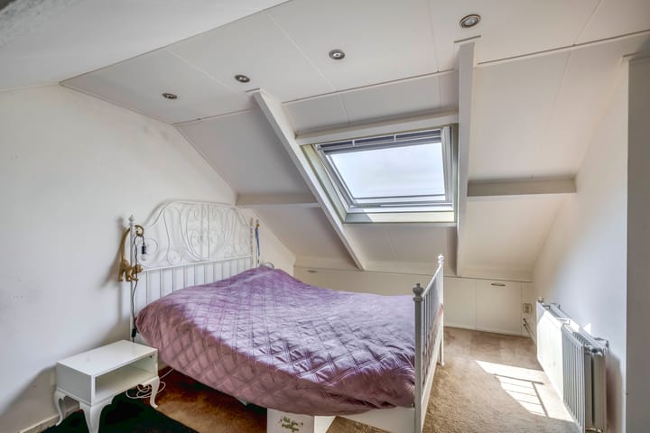 Foto 37 van Debussystraat 10