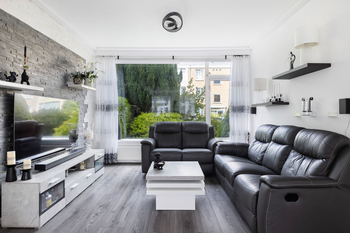 Foto 4 van Anna van Burenstraat 24