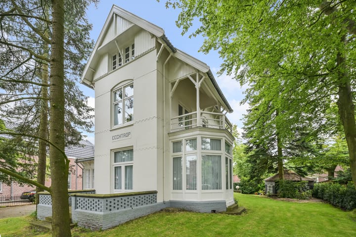 Photo 2 of Zeestraat 88