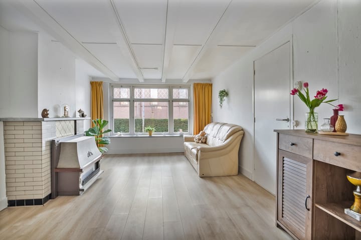 Foto 6 van Kerkplein 13