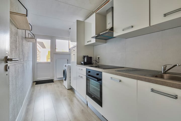 Foto 9 van Kerkplein 13