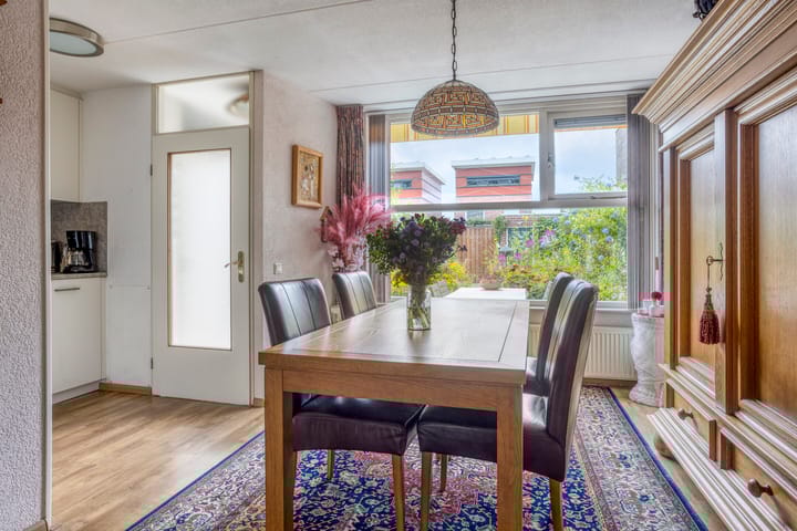 Photo 6 of Assepoester 15