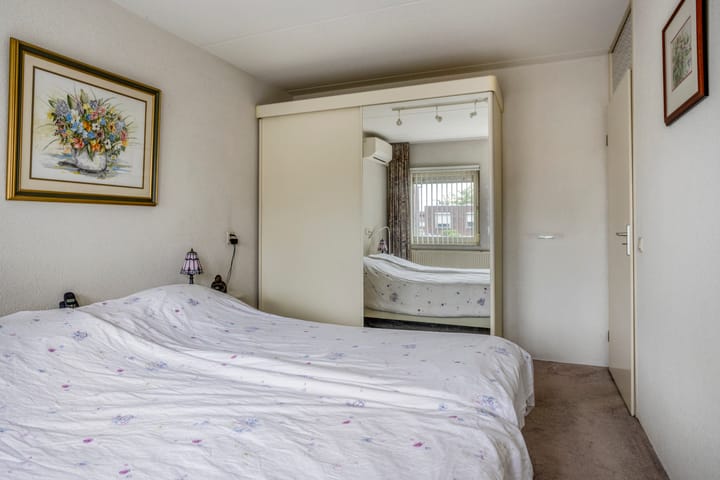 Photo 12 of Assepoester 15