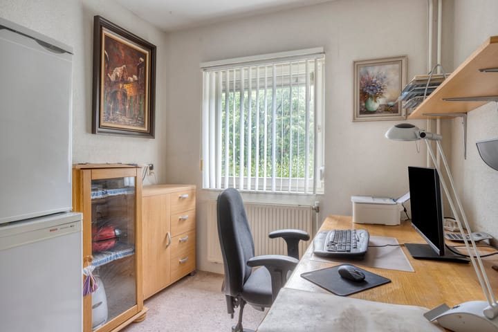 Photo 17 of Assepoester 15