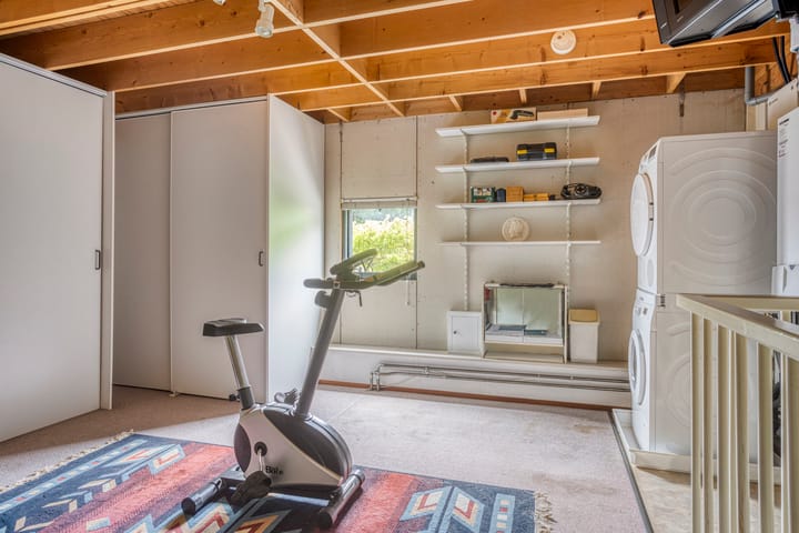 Photo 19 of Assepoester 15