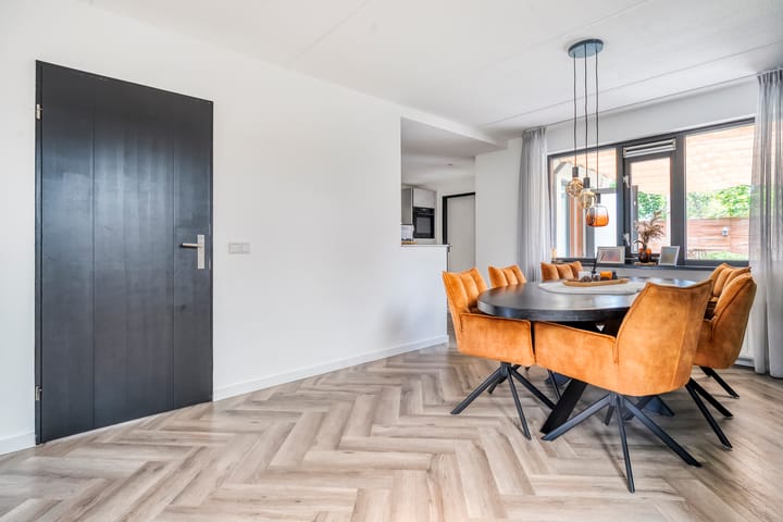 Foto 15 van Linde 12