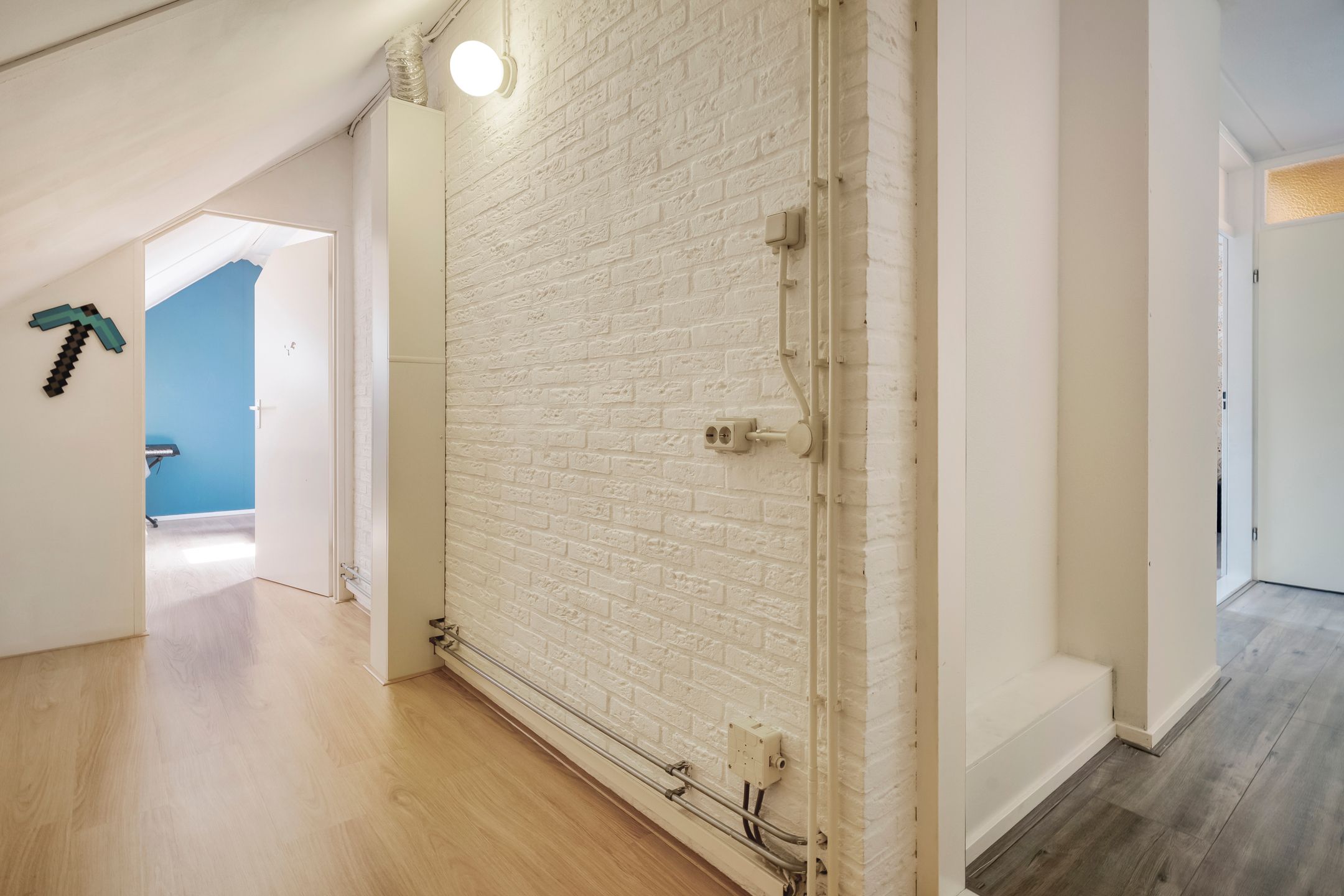 Photo 33 of Linde 12