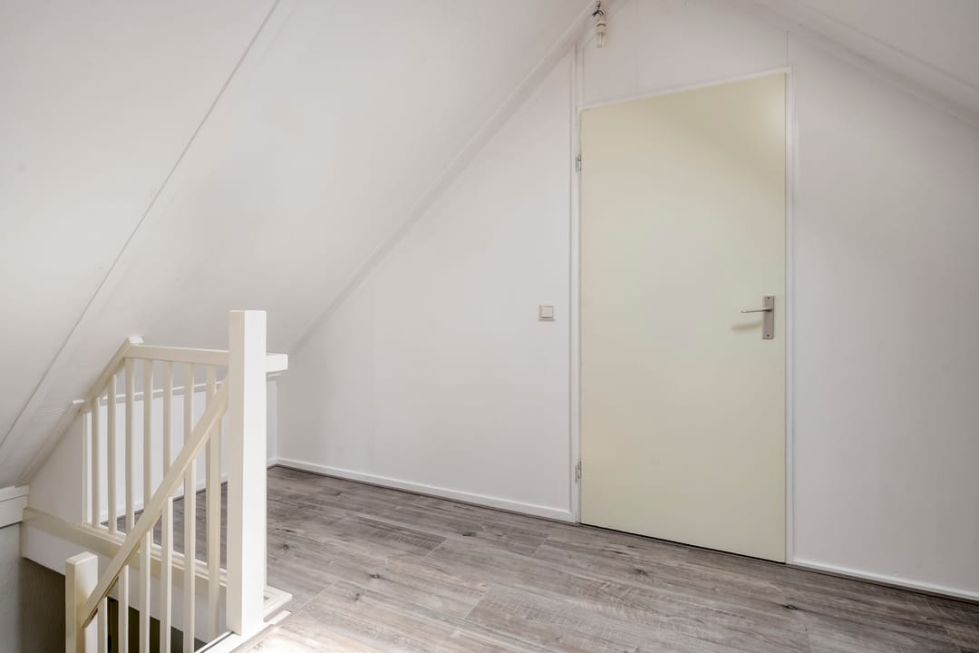 Photo 37 of Linde 12