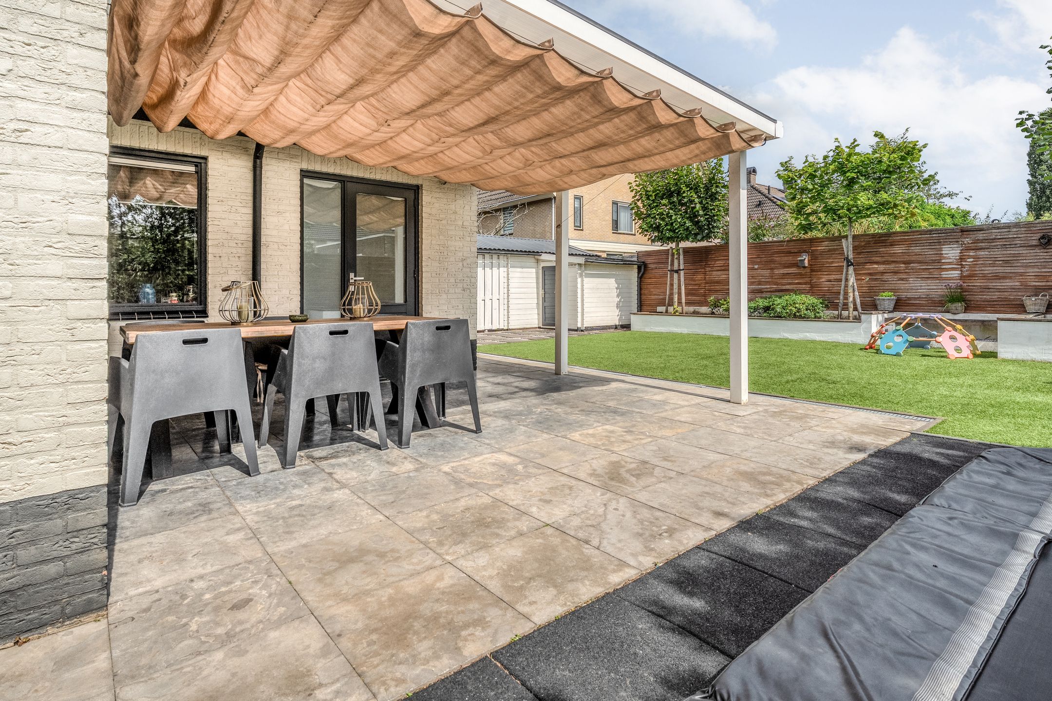 Photo 54 of Linde 12