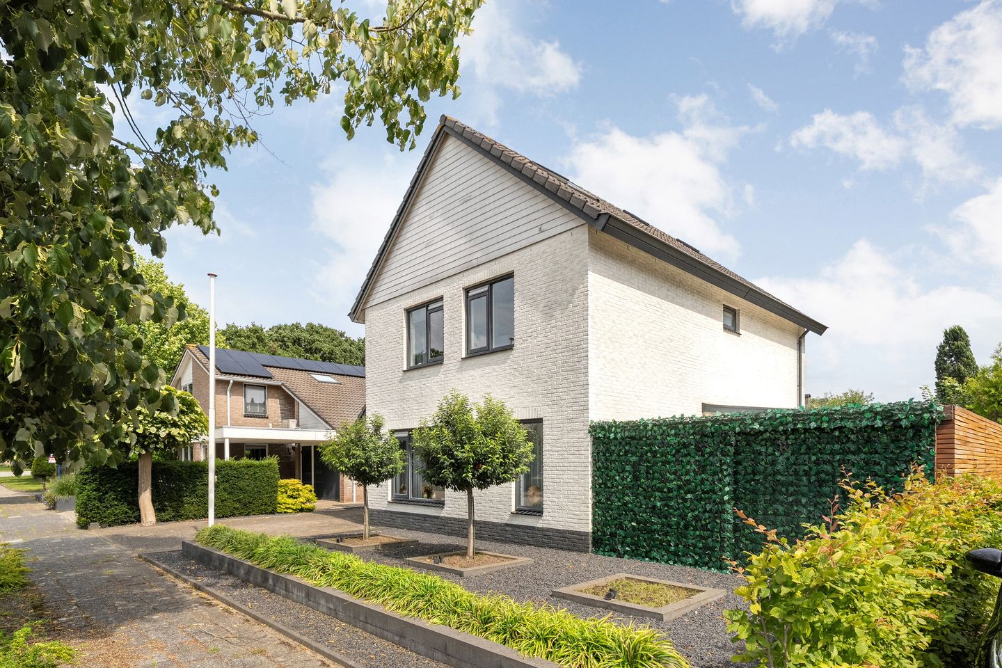 Photo 64 of Linde 12