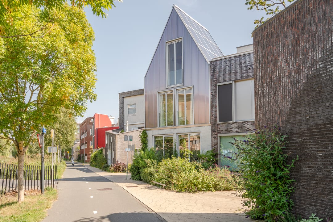 Foto 1 van Van Limburg Stirumstraat 2