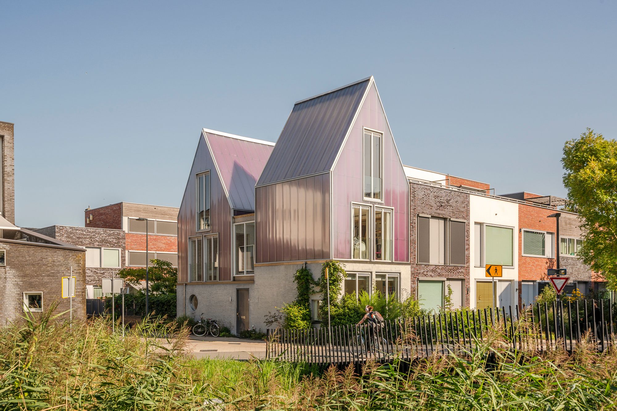 Foto 6 van Van Limburg Stirumstraat 2