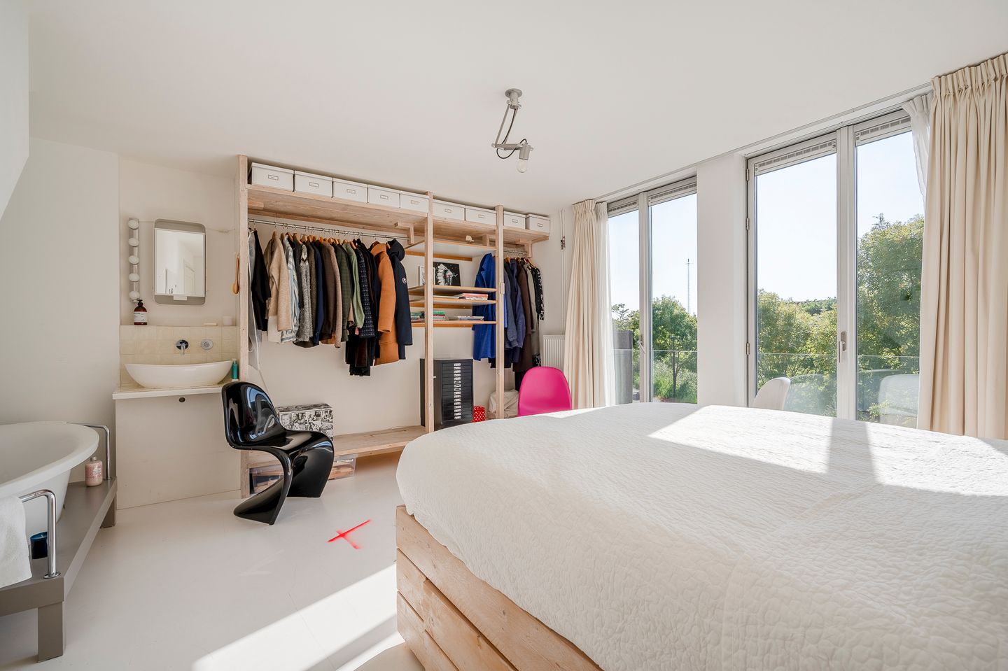 Foto 49 van Van Limburg Stirumstraat 2