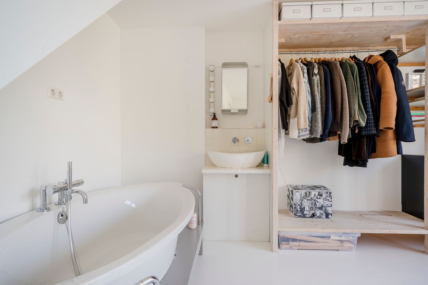 Foto 50 van Van Limburg Stirumstraat 2