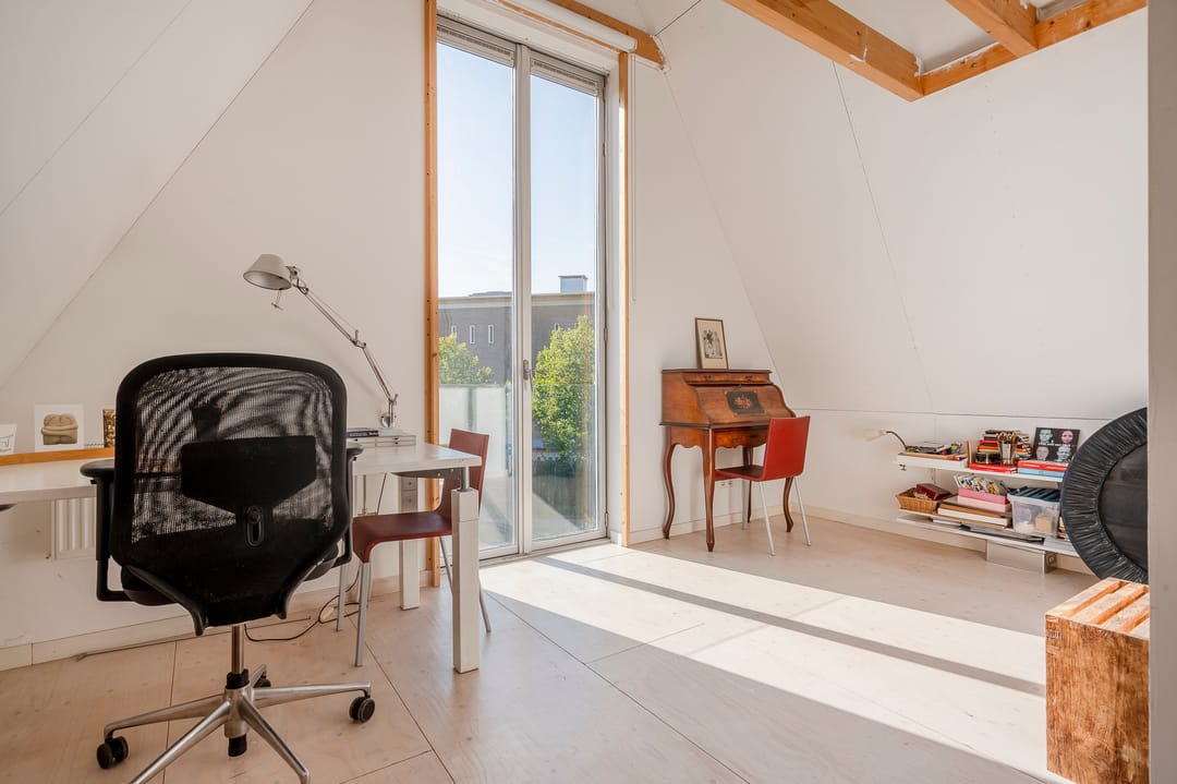 Foto 58 van Van Limburg Stirumstraat 2