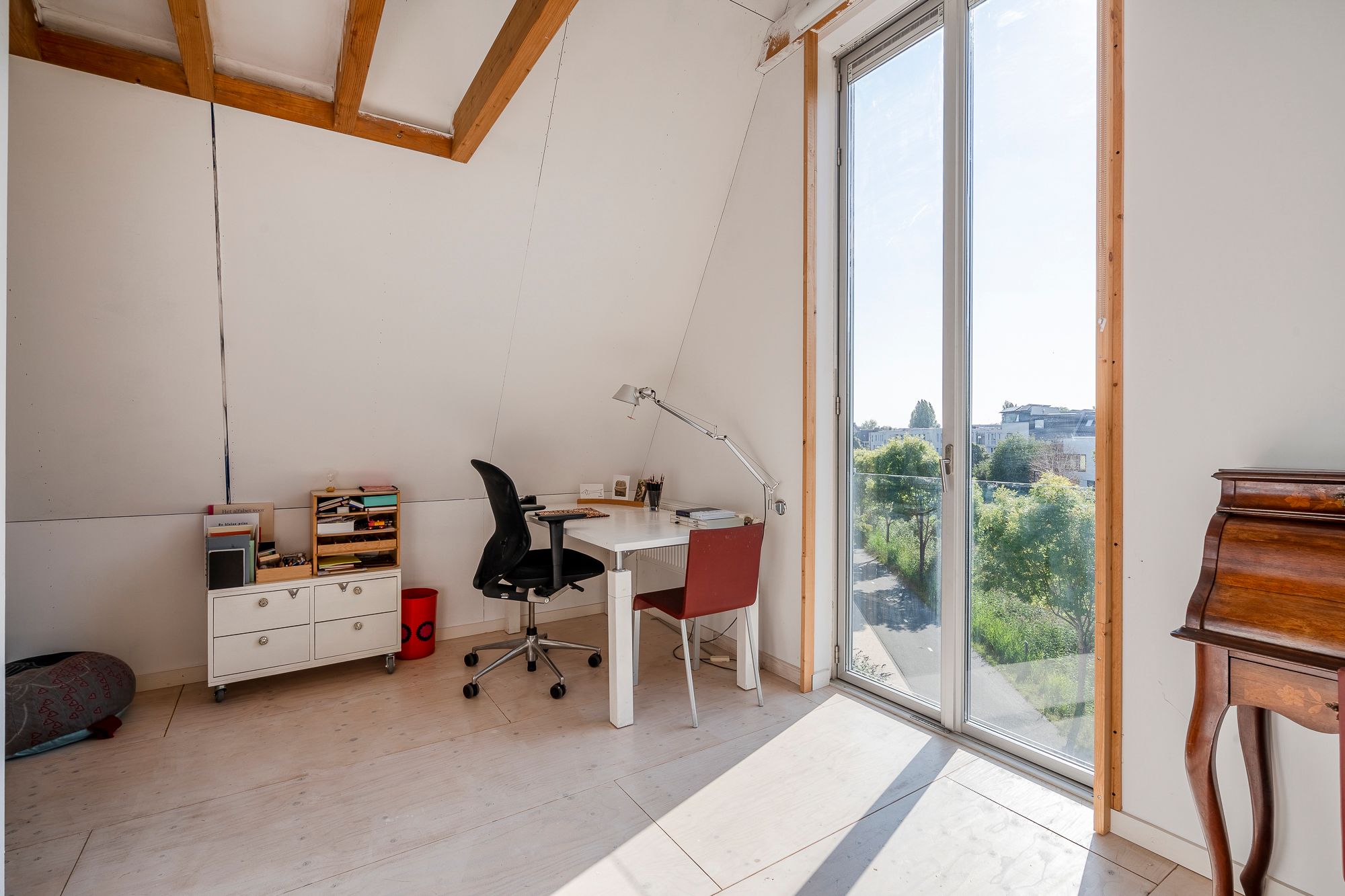 Foto 60 van Van Limburg Stirumstraat 2