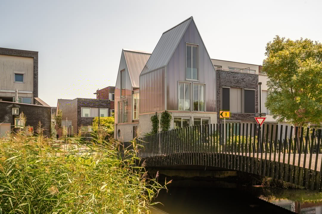 Foto 68 van Van Limburg Stirumstraat 2