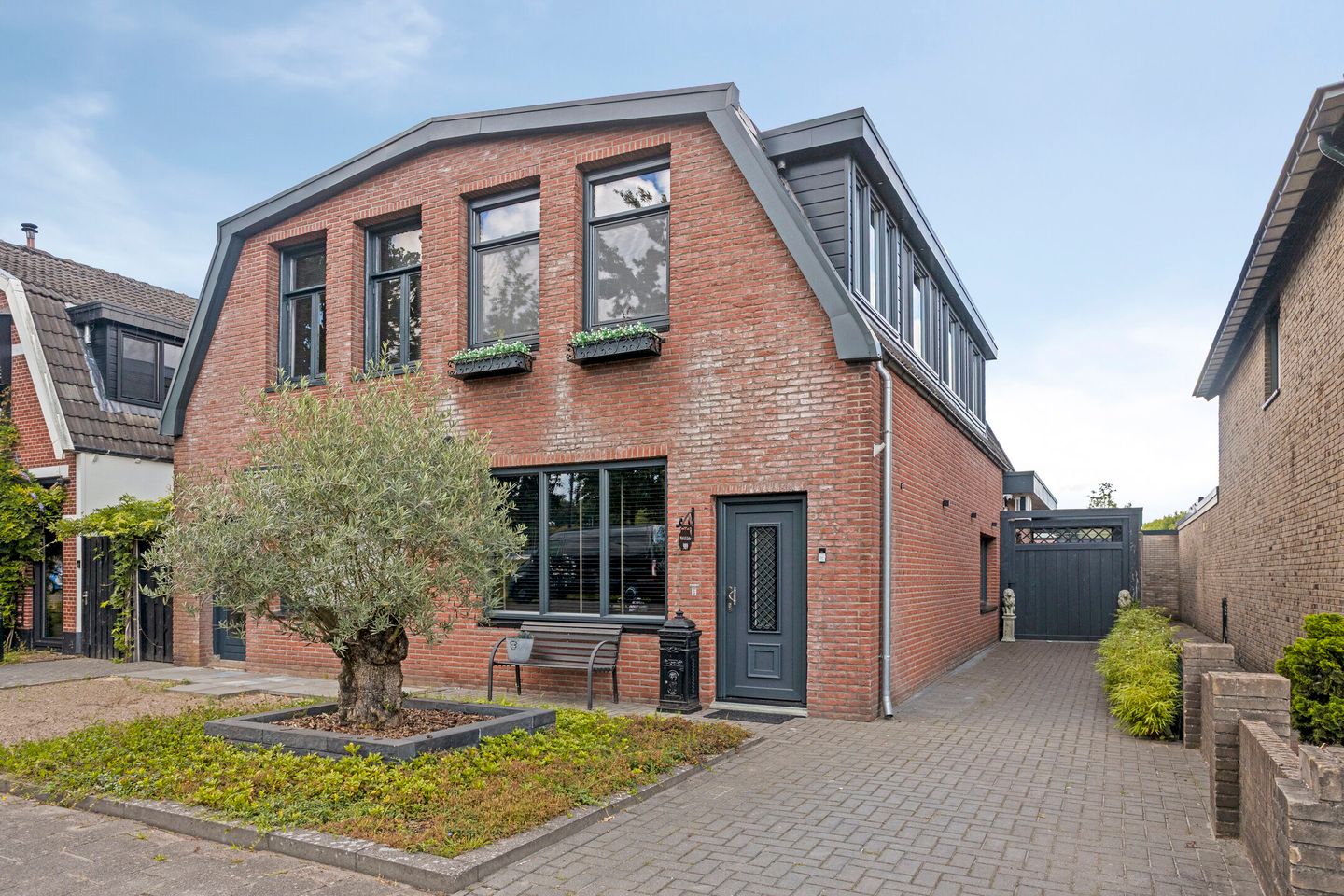 Foto 1 van Gronausestraat 989