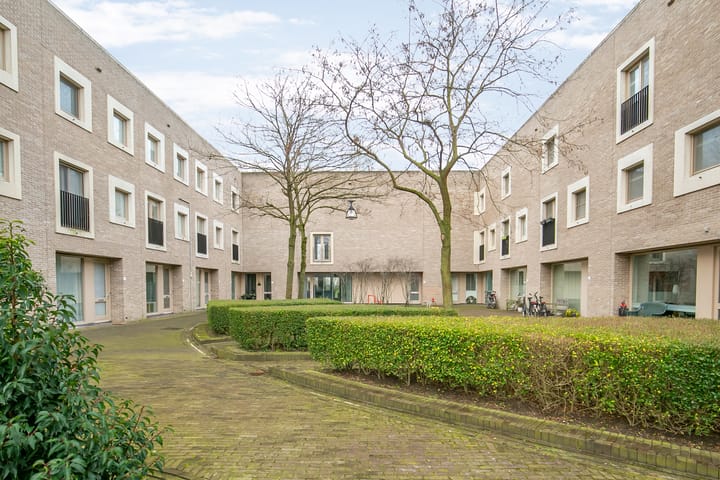 Foto 50 van Beeckendael 26