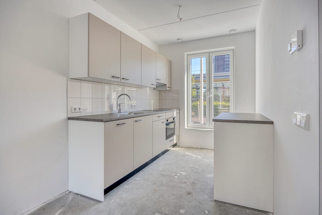 Photo 11 of Parallelweg 24