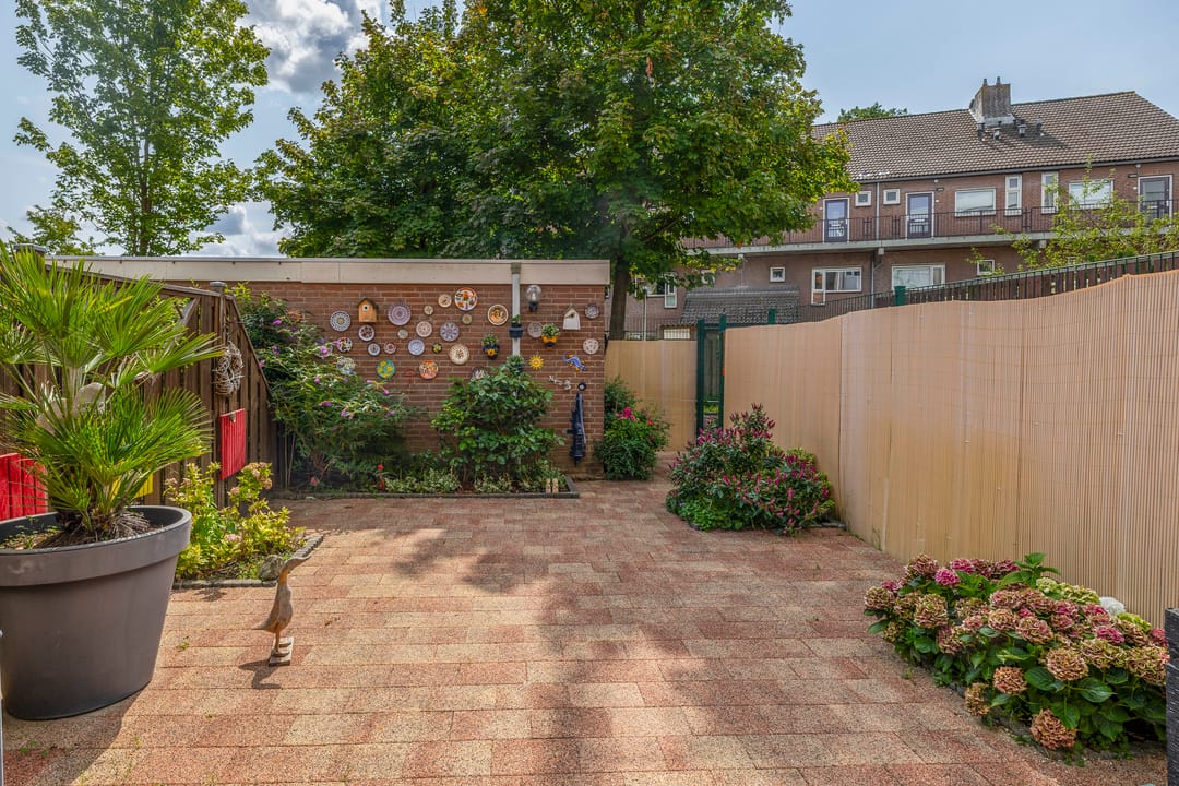 Photo 22 of Raadhuislaan 37