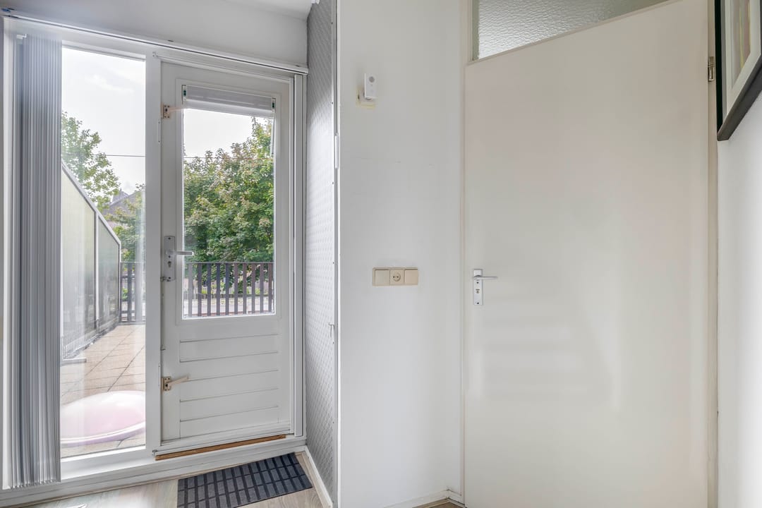 Photo 28 of Raadhuislaan 37