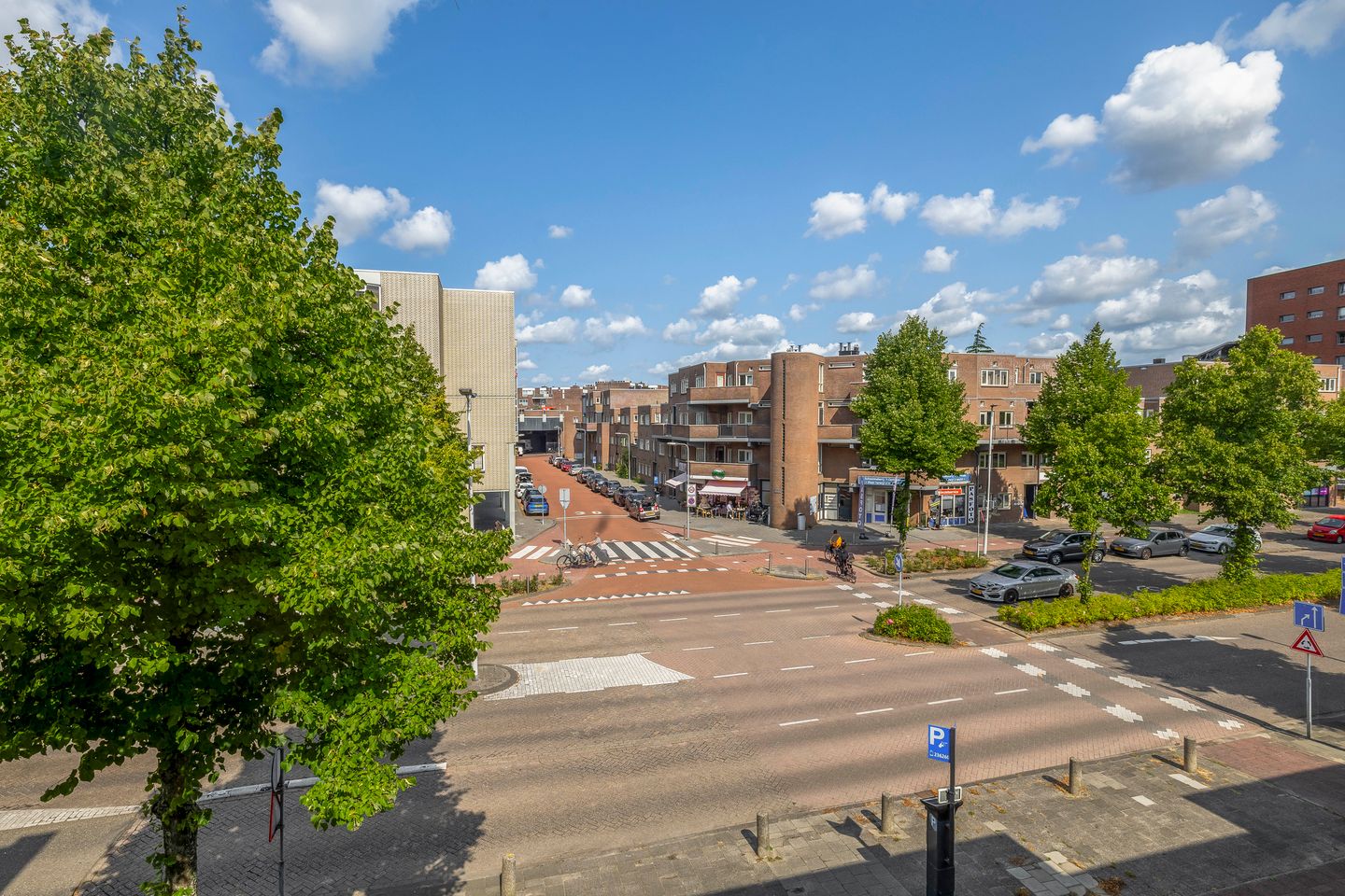 Photo 44 of Raadhuislaan 37