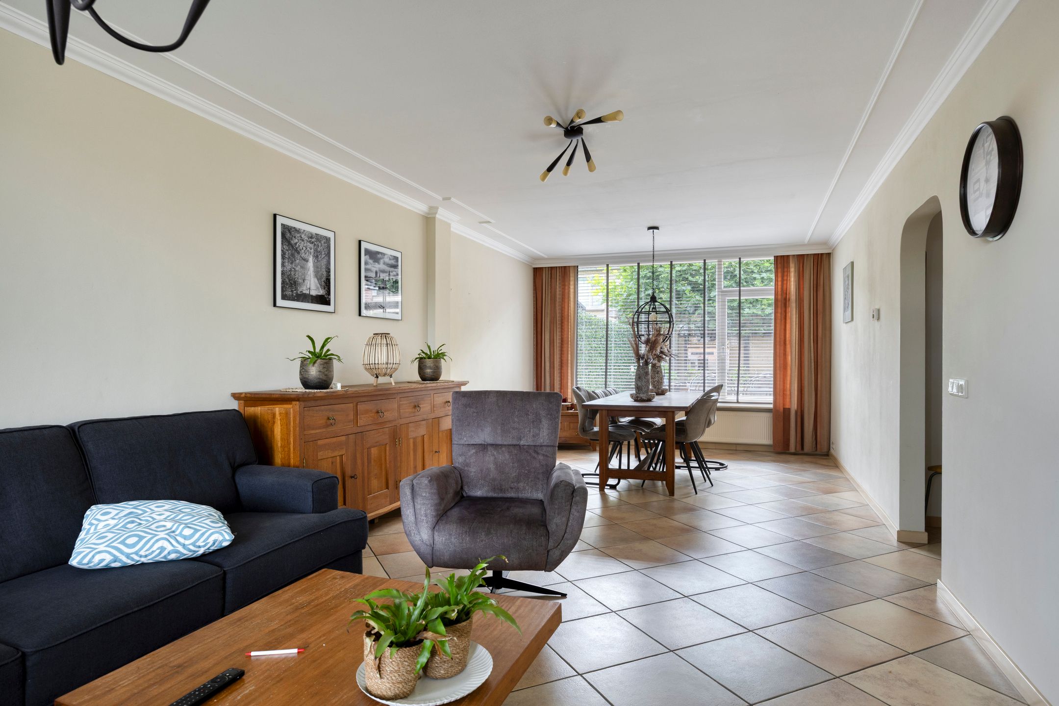 Foto 12 van Meindert Hobbemastraat 10