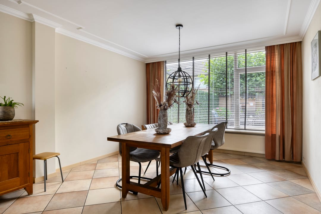 Foto 13 van Meindert Hobbemastraat 10