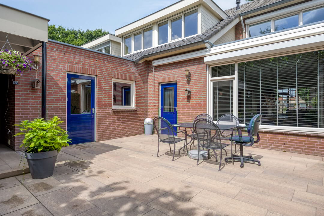 Foto 22 van Meindert Hobbemastraat 10