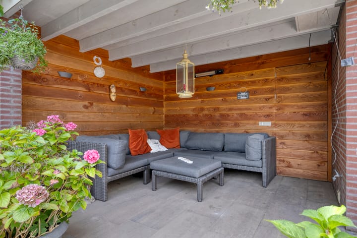 Photo 24 of Meindert Hobbemastraat 10