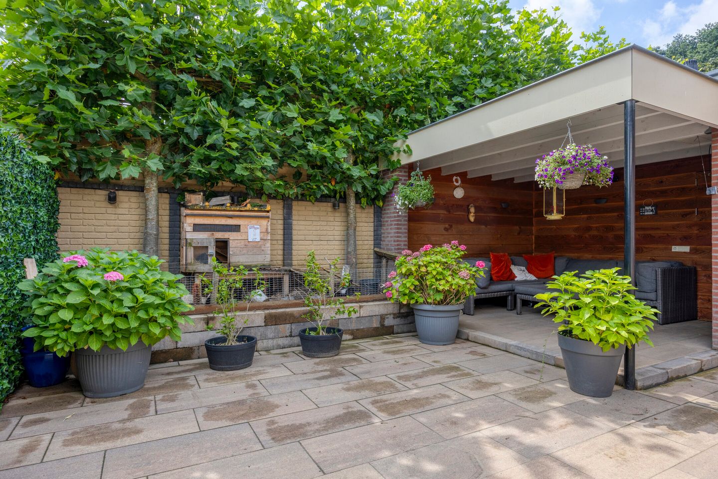 Foto 25 van Meindert Hobbemastraat 10