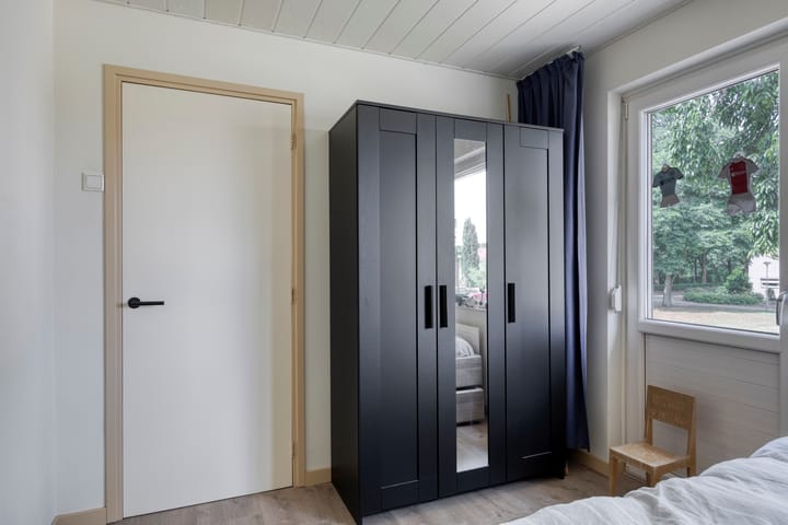 Photo 35 of Meindert Hobbemastraat 10