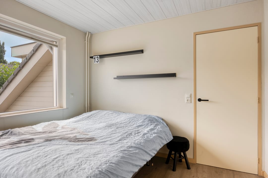 Foto 37 van Meindert Hobbemastraat 10